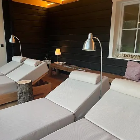 Naturapartments - Hideaway & Бург